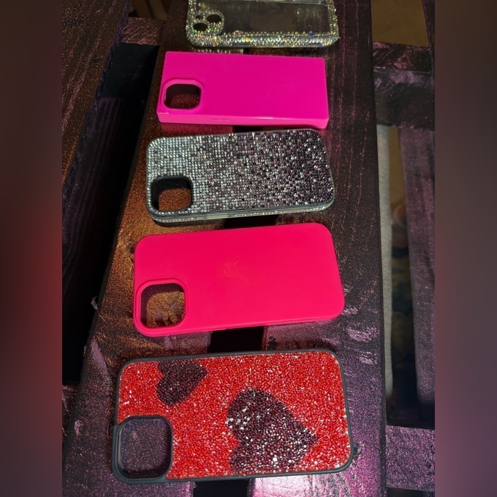 Stylish Glitter Phone Case Set - Red, Pink, Black - Picture 3 of 5